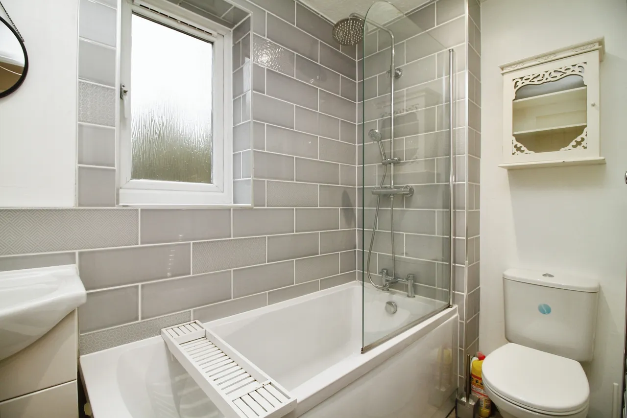 Dale Close, Colchester, CO3, photo 10