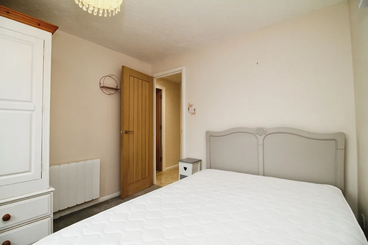 Dale Close, Colchester, CO3, photo 13