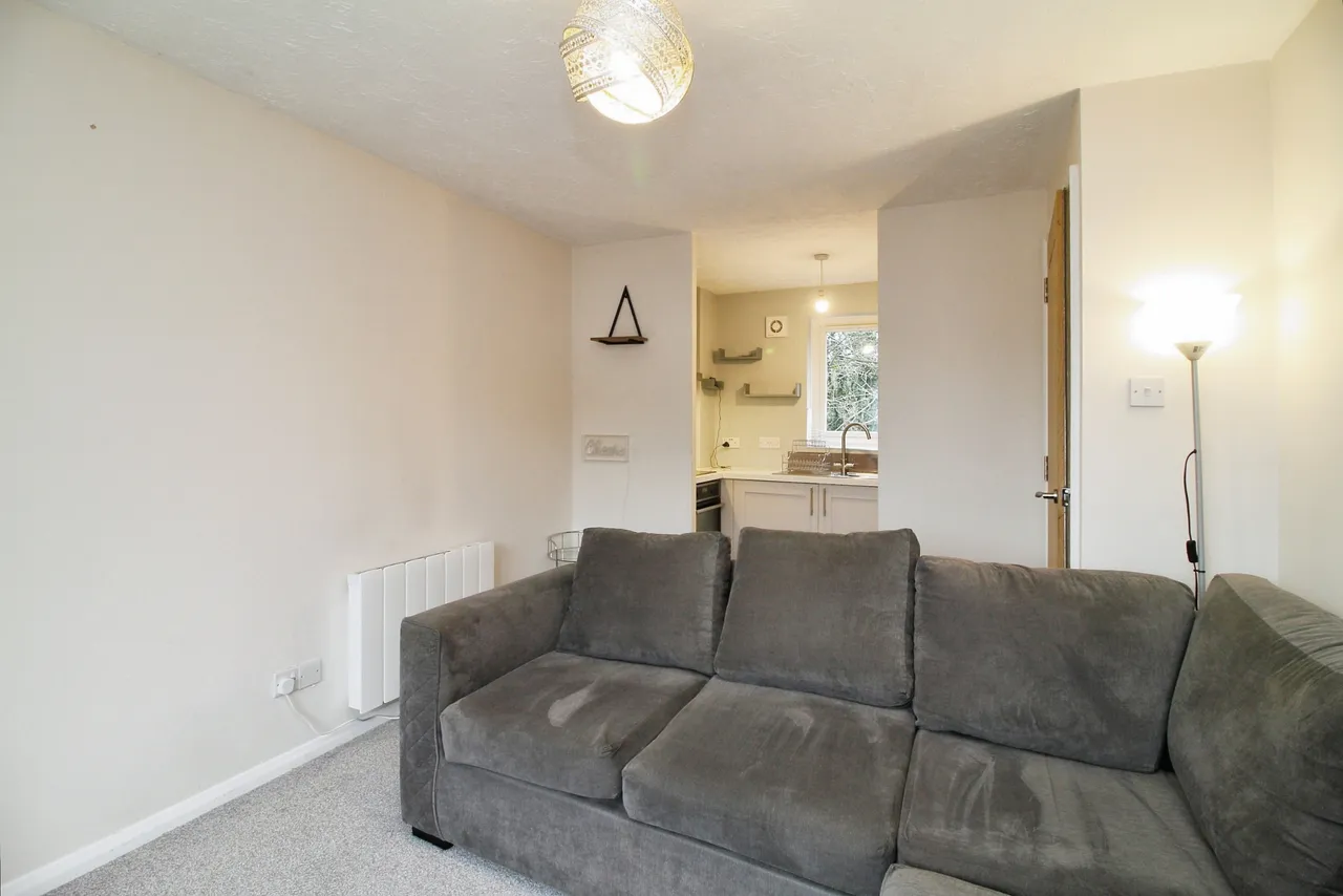 Dale Close, Colchester, CO3, photo 5