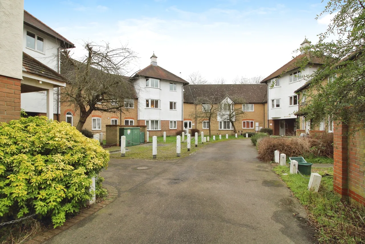 Dale Close, Colchester, CO3, photo 15