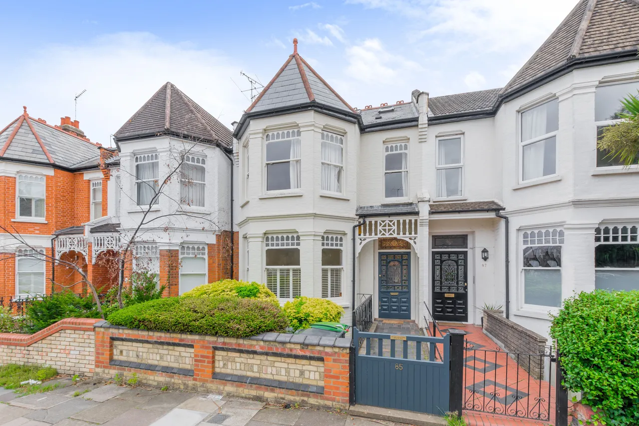 5 bed house for sale — 85 Rosebery Road, London