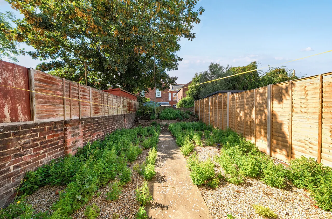 Harold Road, Southsea, PO4, photo 15