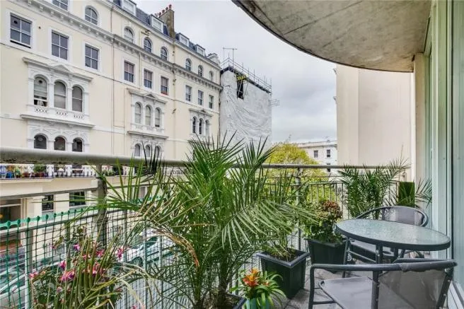 Kensington Gardens Square, London, W2, photo 6