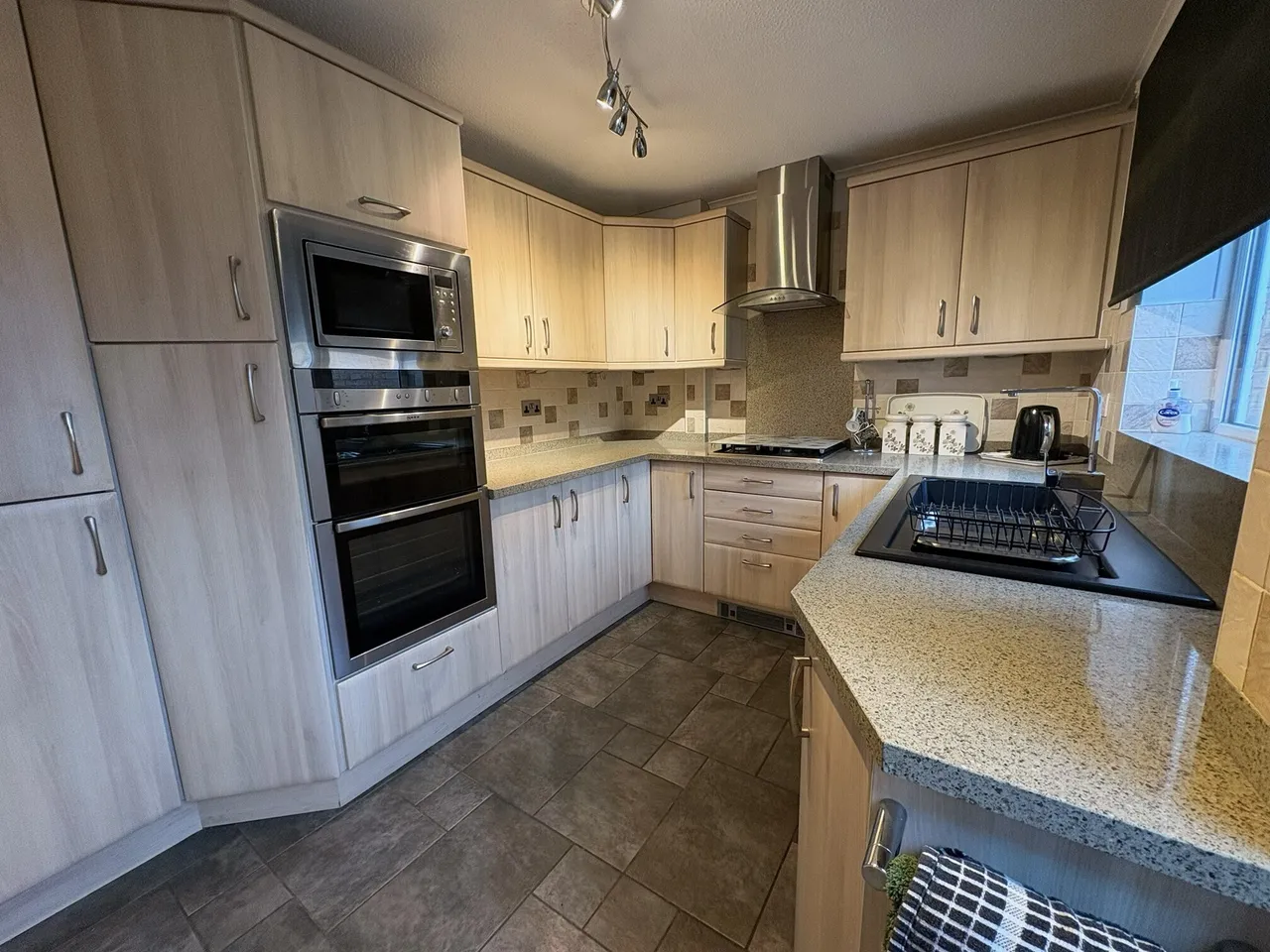 The Maples, Carterton, OX18, photo 5
