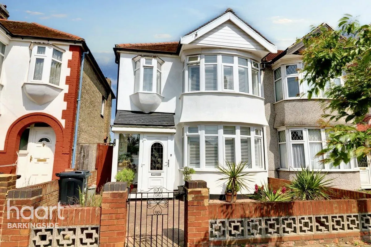 3 bed house for sale, Fairlop Road, Barkingside, IG6