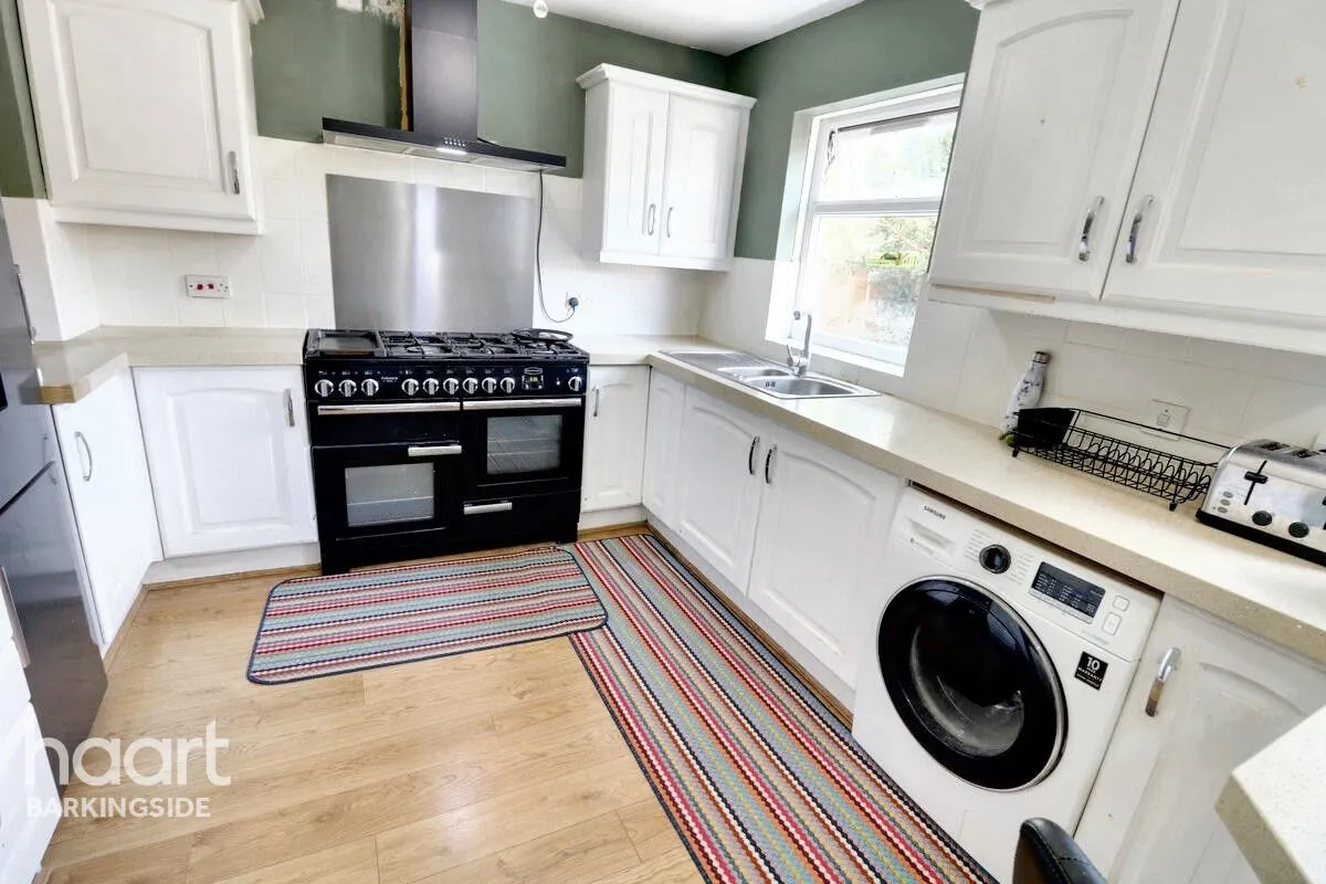 Fairlop Road, Barkingside, IG6, photo 8