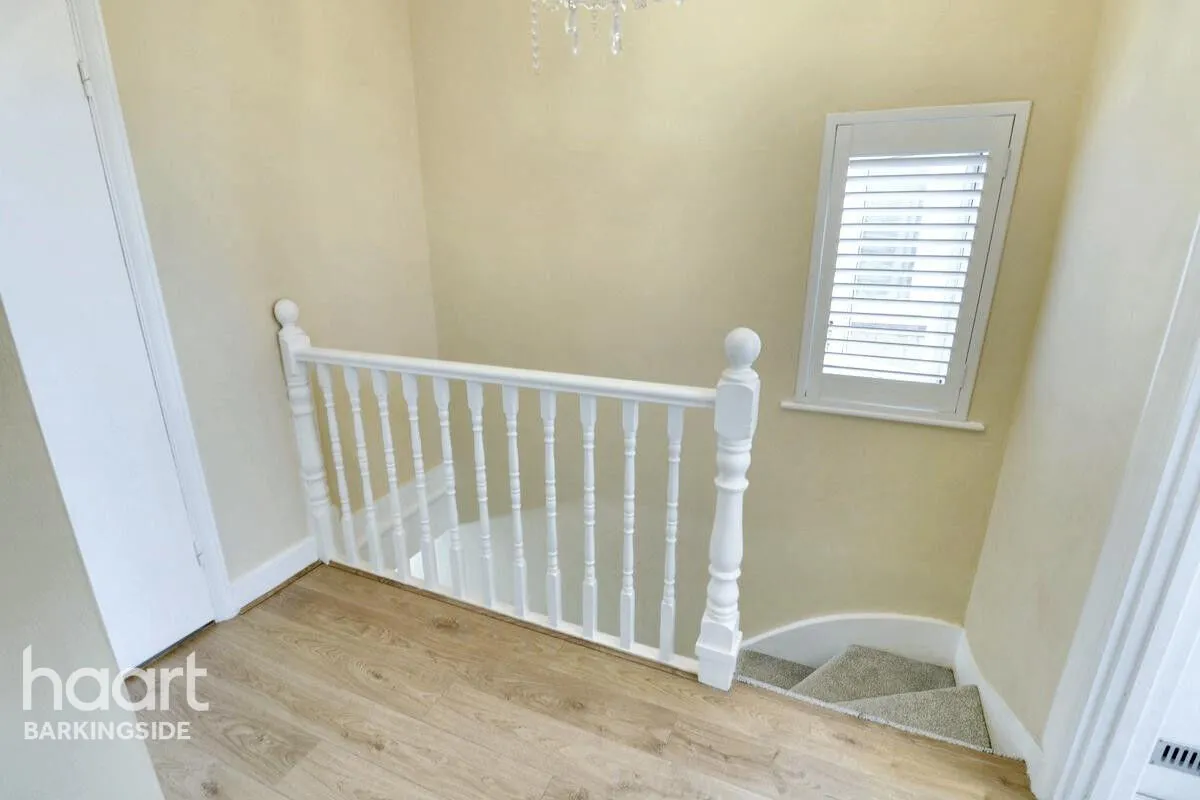 Fairlop Road, Barkingside, IG6, photo 10