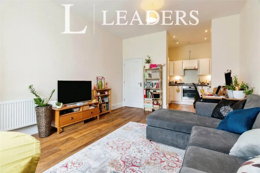 Sherwood Way, Epsom, KT19, photo 3