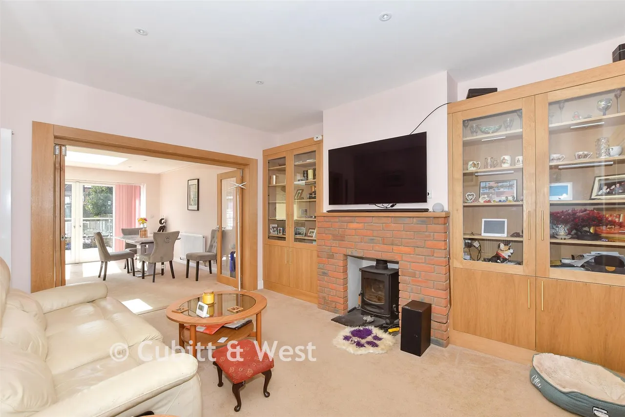 Livesay Crescent, Worthing, BN14, photo 4