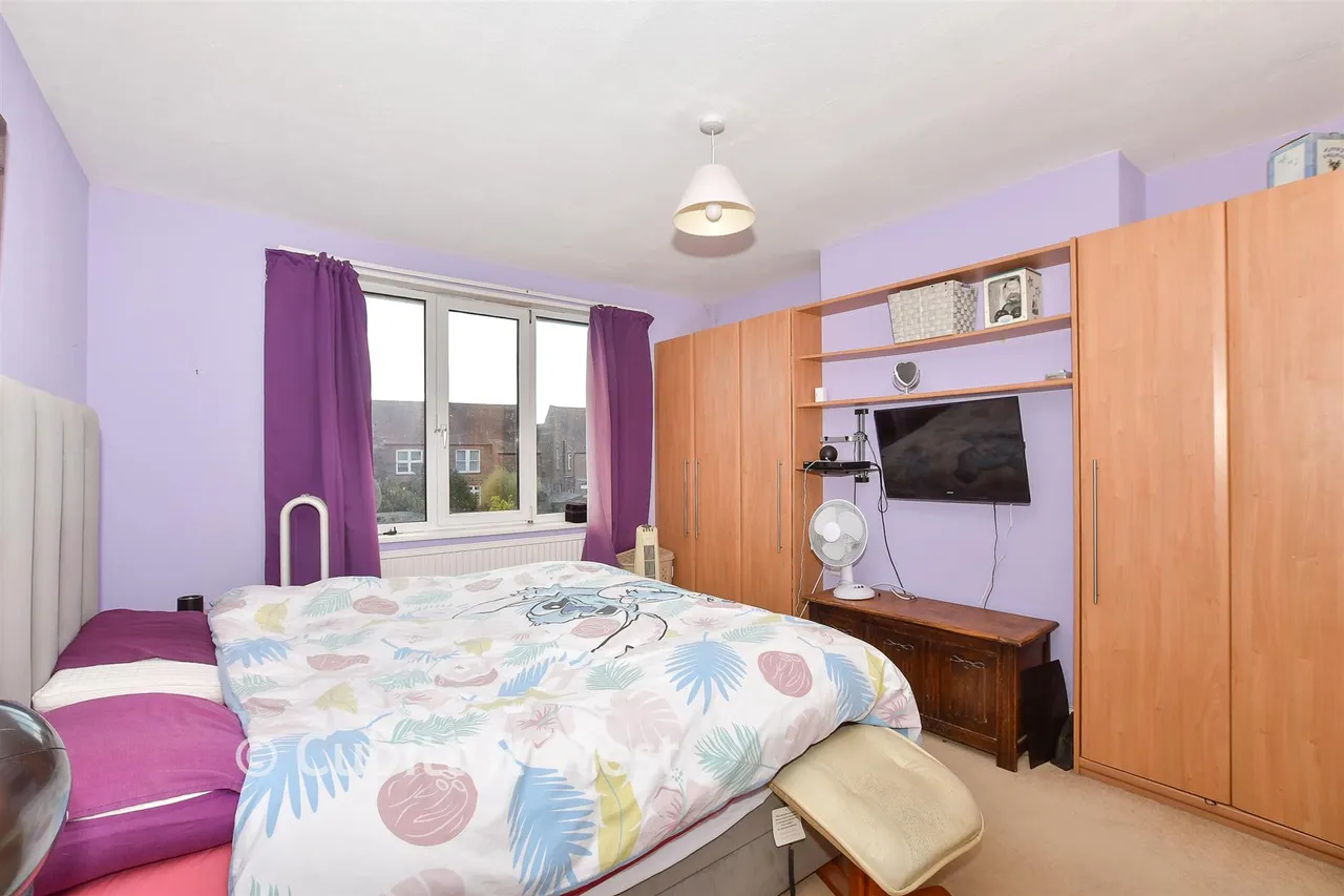 Livesay Crescent, Worthing, BN14, photo 9