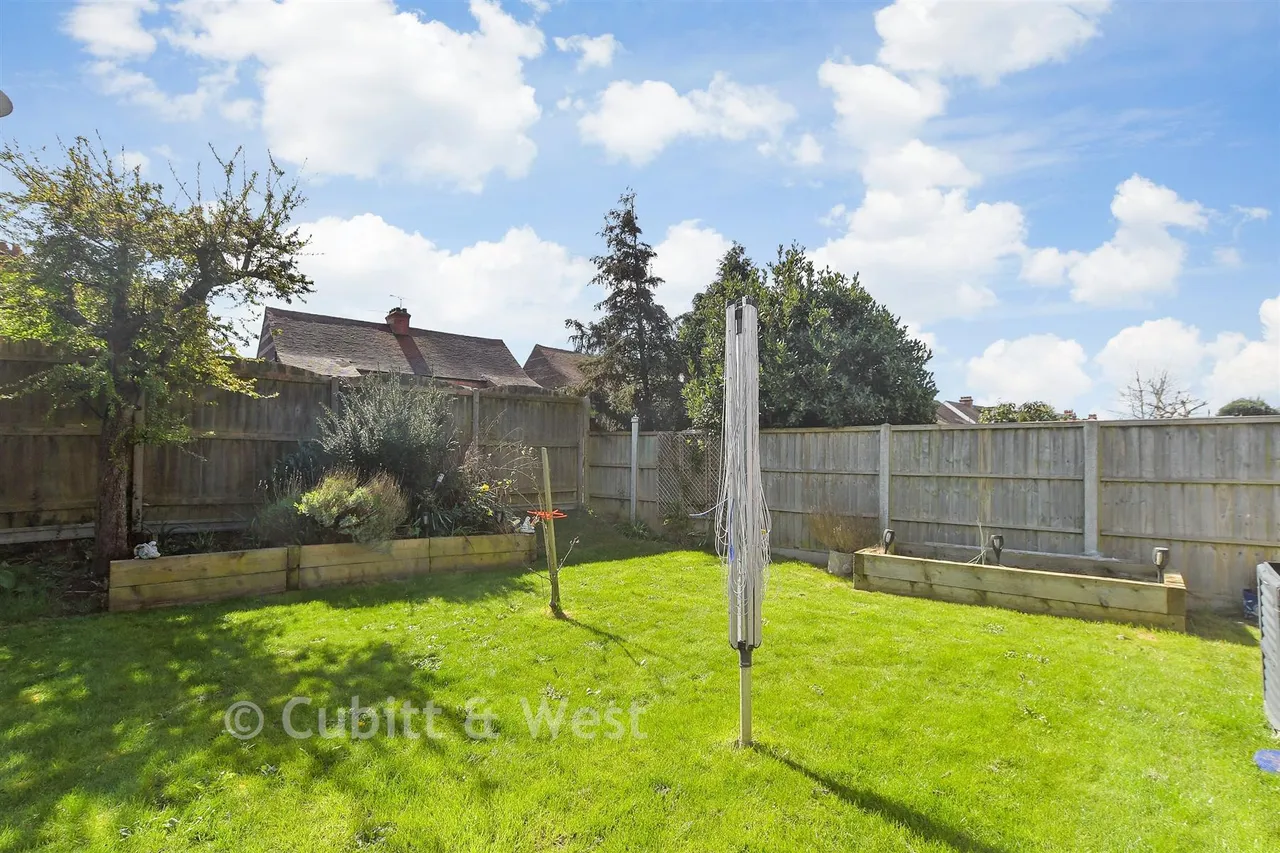 Livesay Crescent, Worthing, BN14, photo 15