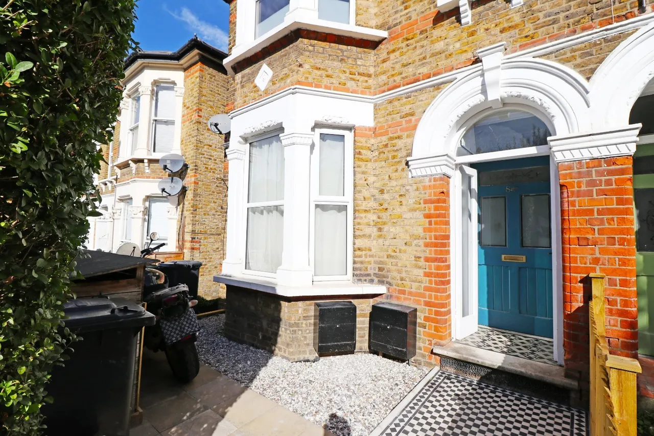2 bed flat for sale, Mount Pleasant Road, Lewisham, SE13