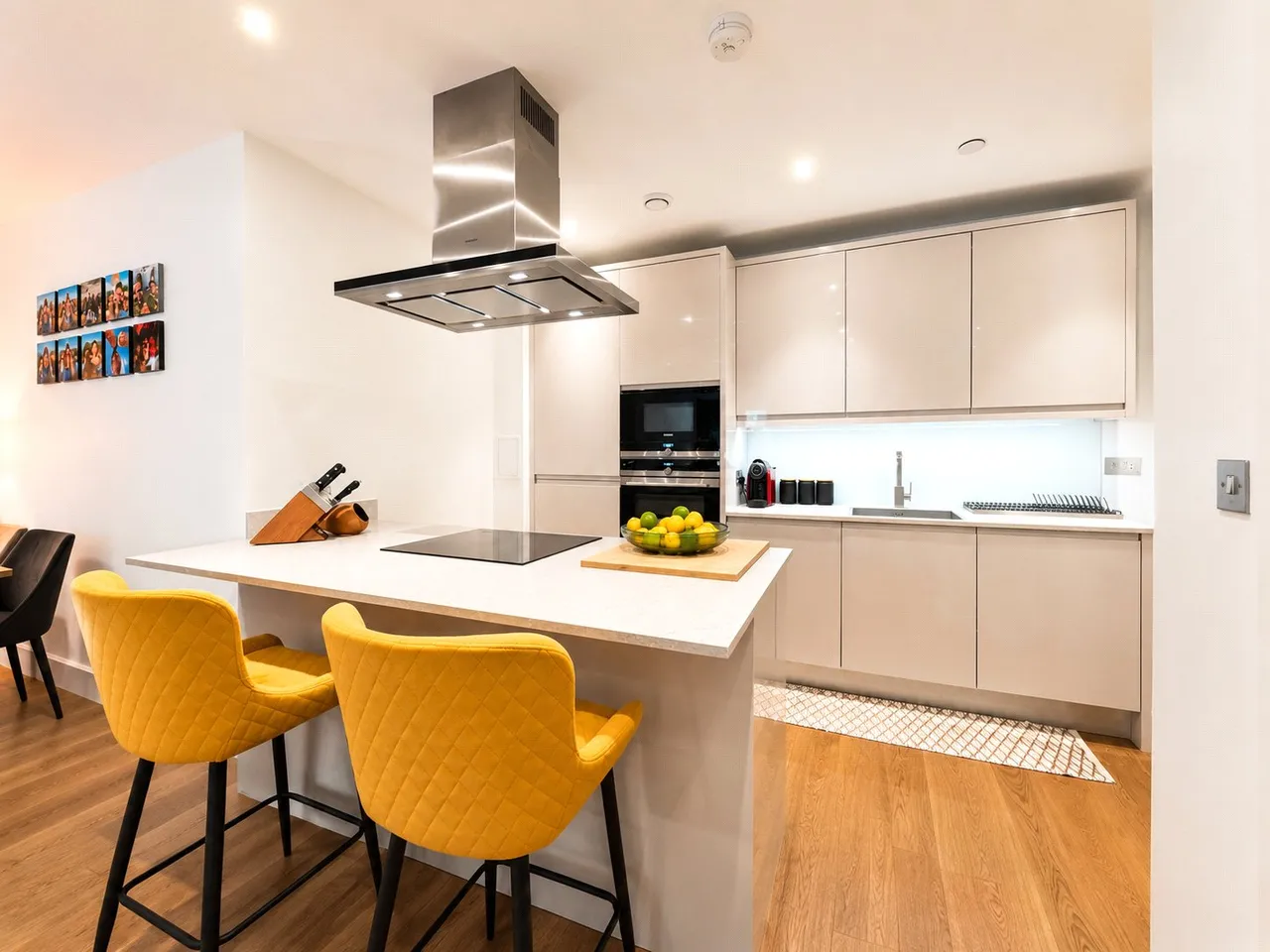Colindale, London, NW9, photo 2