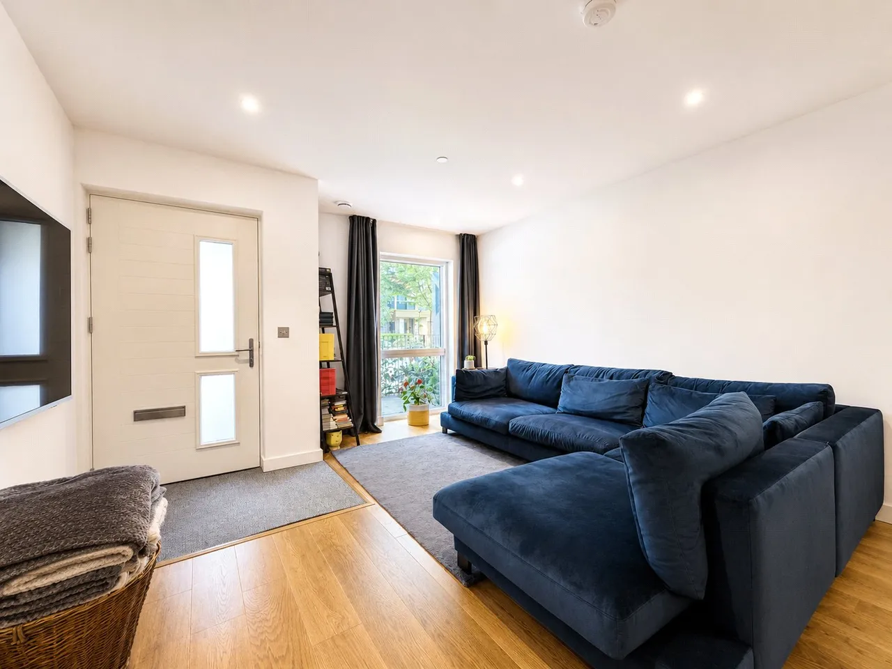 Colindale, London, NW9, photo 6