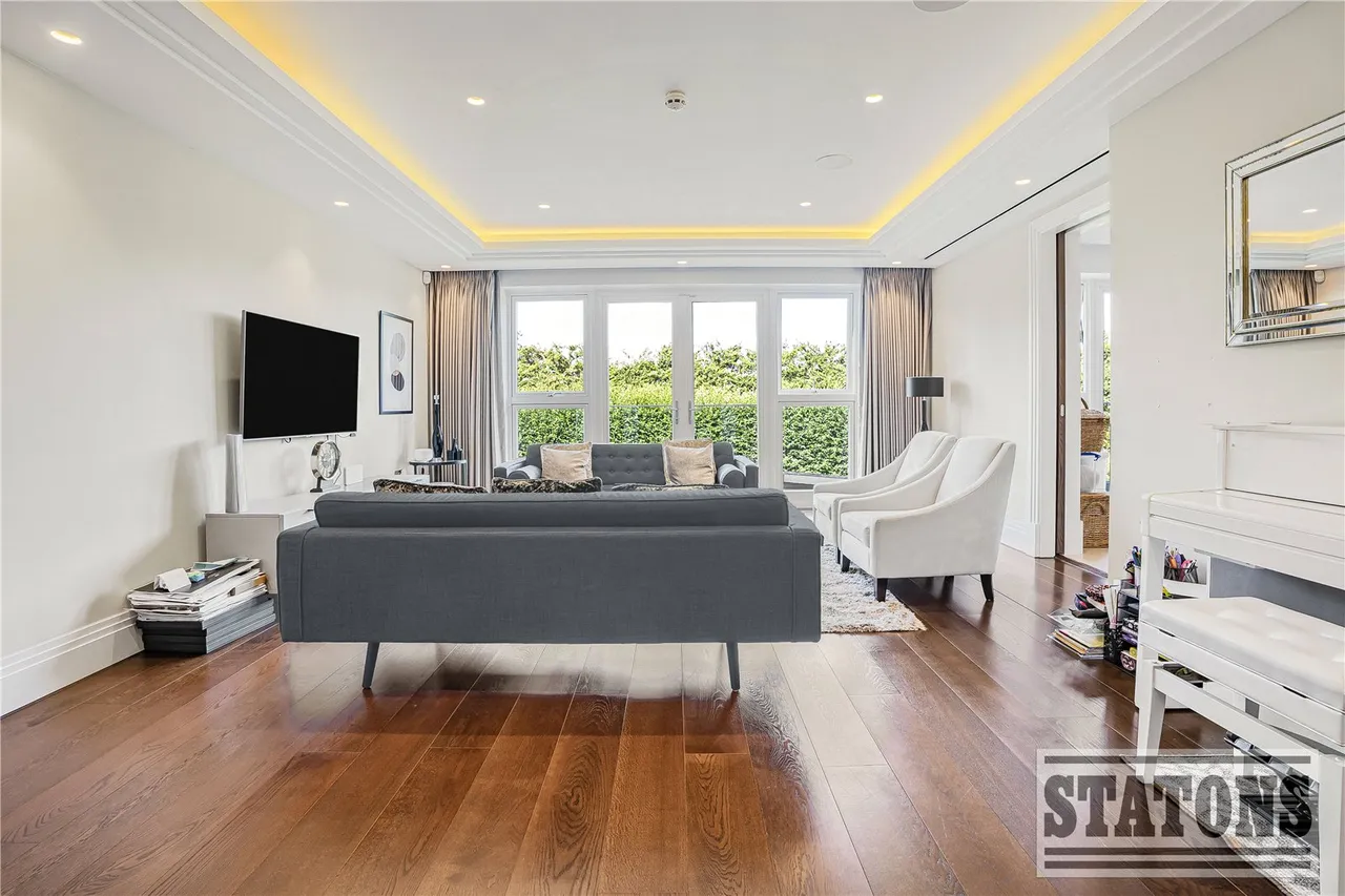 Cockfosters Road, Hadley Wood, EN4 0JT, photo 4