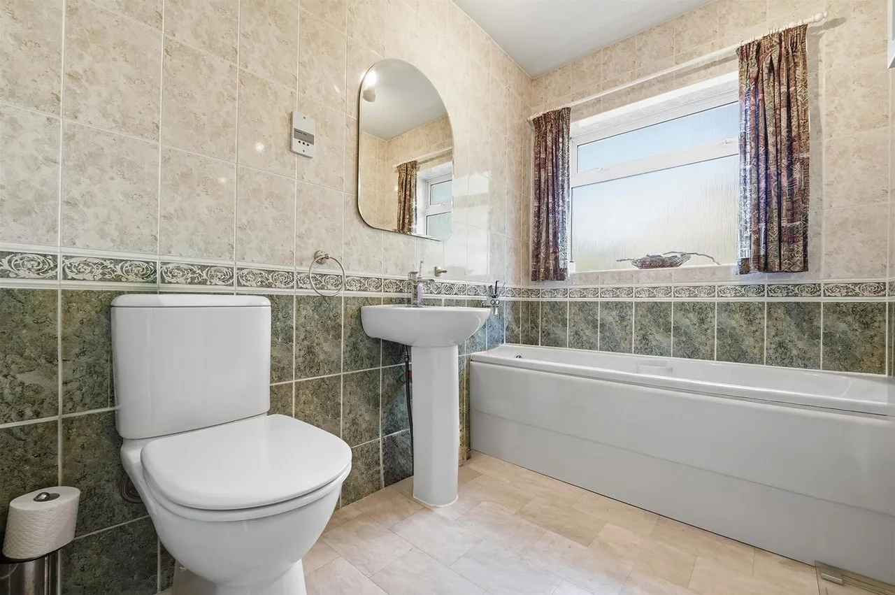 Ashbrook Road, Bollington, photo 18