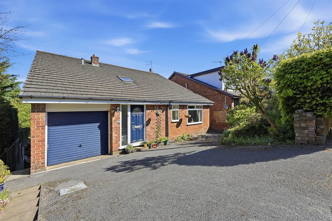 4 bed house for sale — Ashbrook Road, Bollington