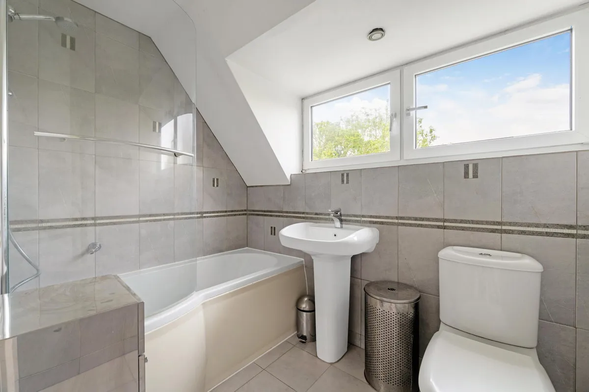 Wildmoor Sherfield-on-Loddon Hook, RG27, photo 18