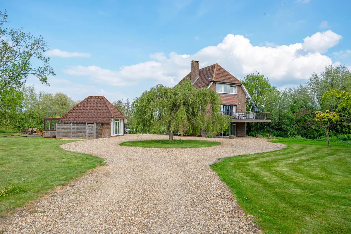 Wildmoor Sherfield-on-Loddon Hook, RG27, photo 3
