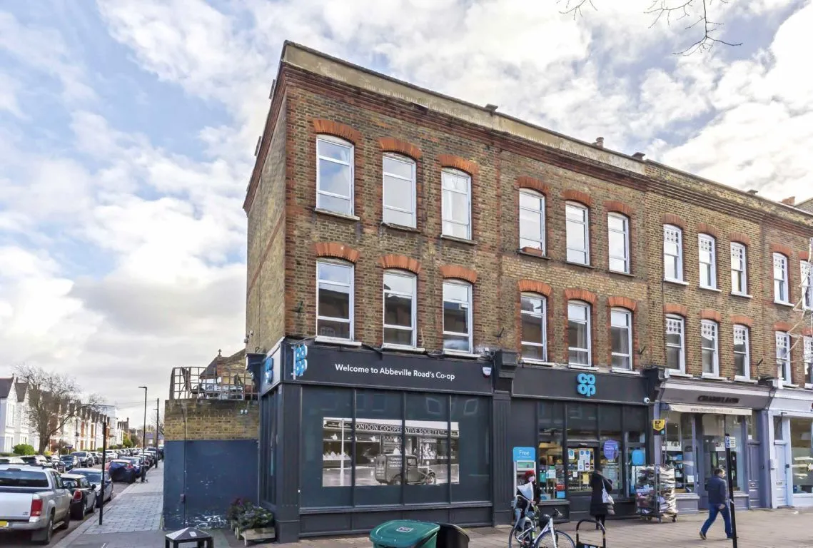 2 bed property to rent, Abbeville Road, SW4