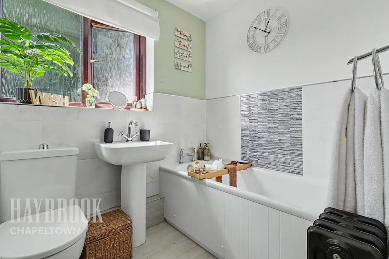 Thorpefield Drive, Rotherham, photo 33