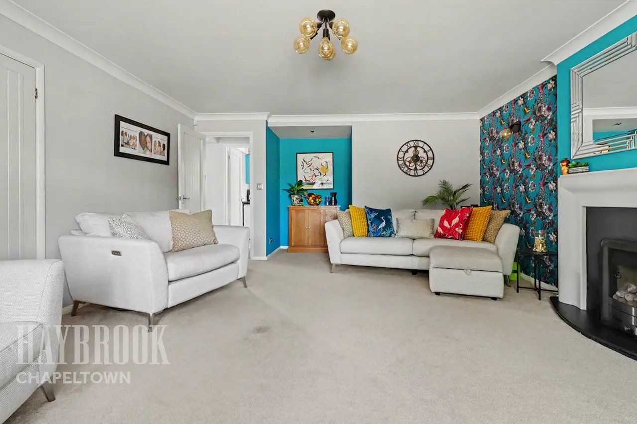 Thorpefield Drive, Rotherham, photo 9