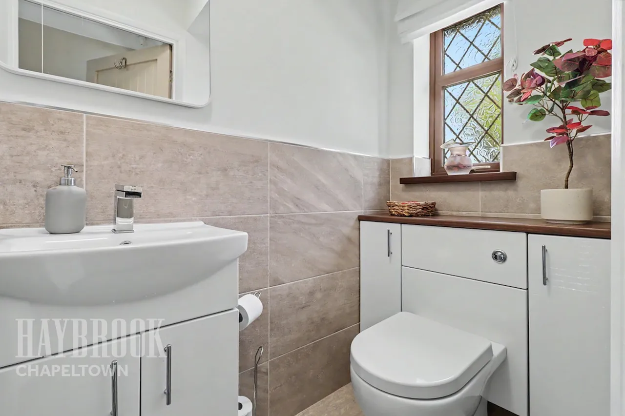 Thorpefield Drive, Rotherham, photo 16