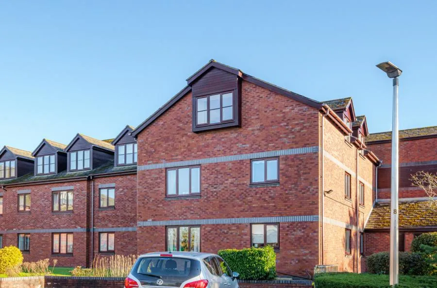 Round Hill Meadow, Great Boughton, CH3, photo 21
