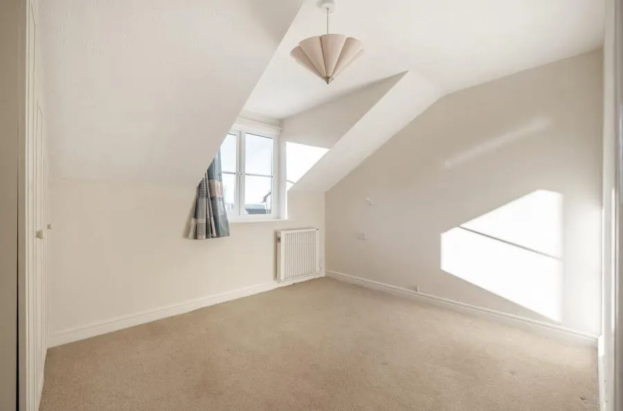 Round Hill Meadow, Great Boughton, CH3, photo 11