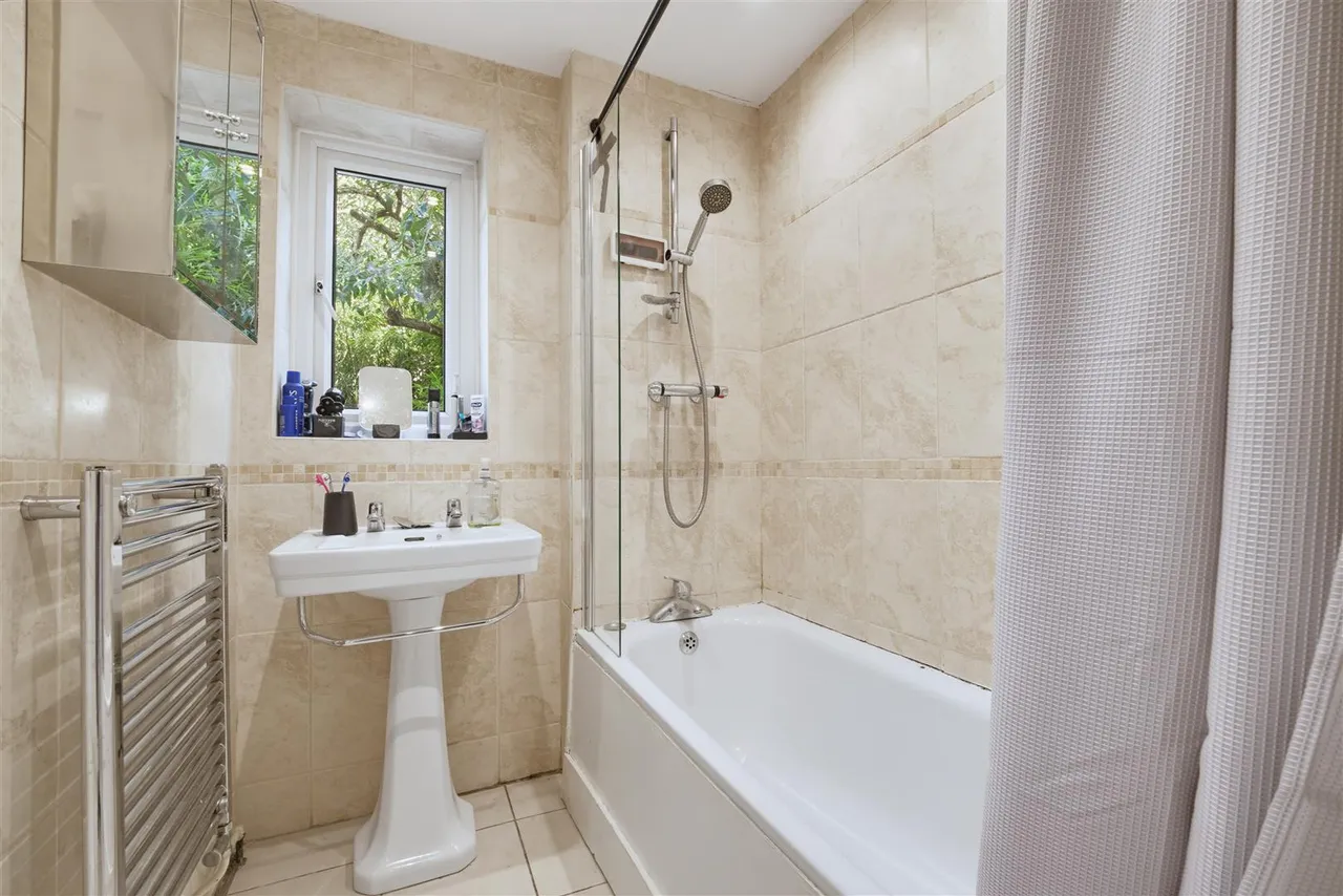 Lower Boston Road, Hanwell, photo 8