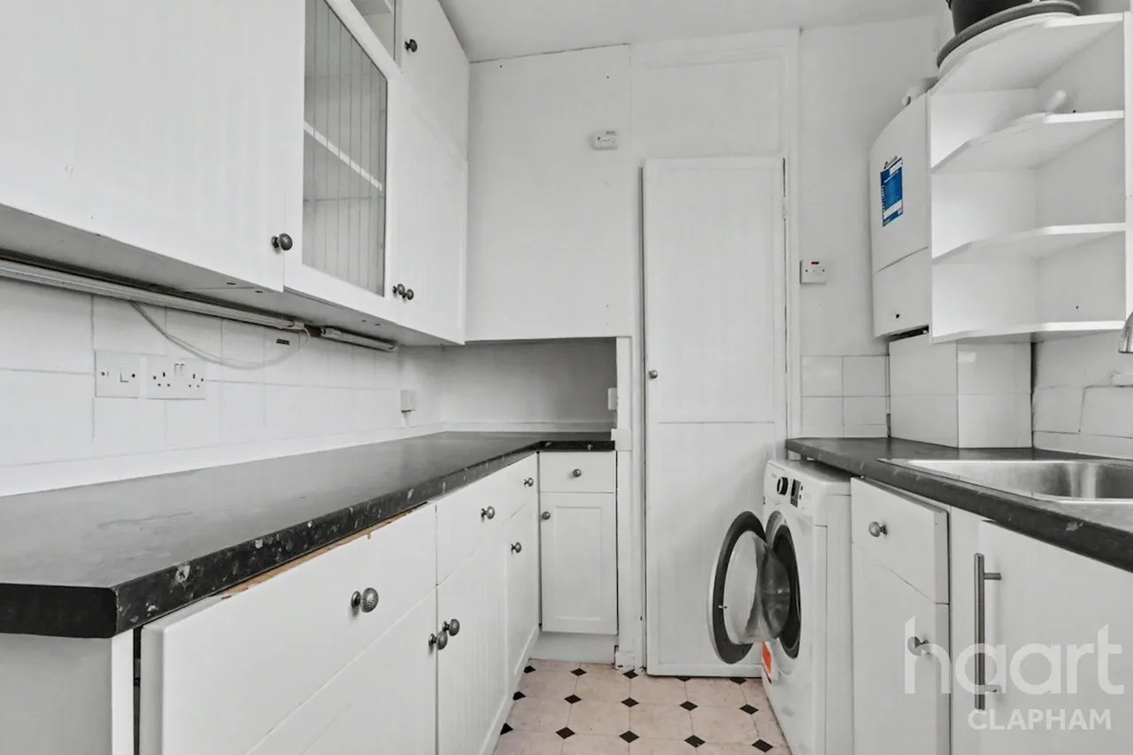Stapleford Close, SW19, photo 4