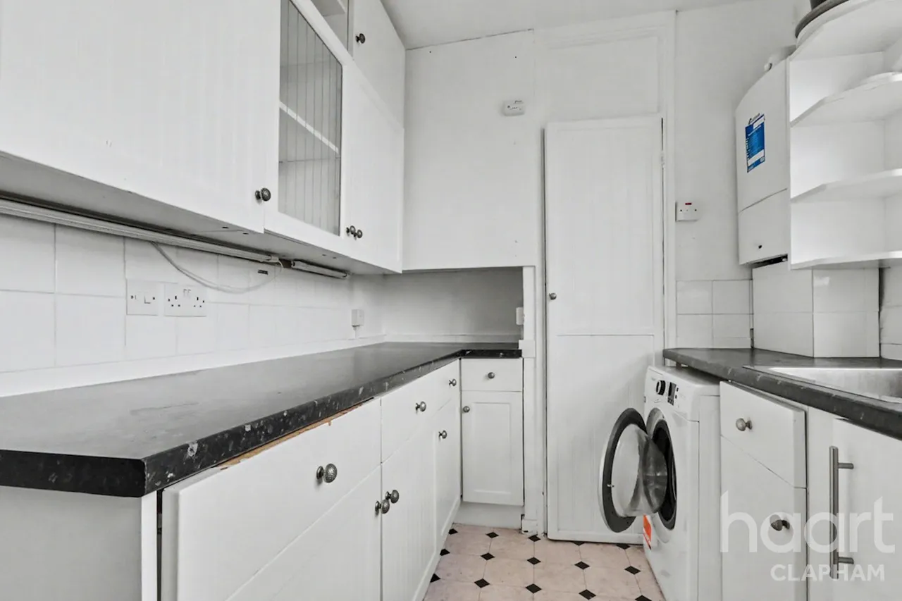 Stapleford Close, SW19, photo 10