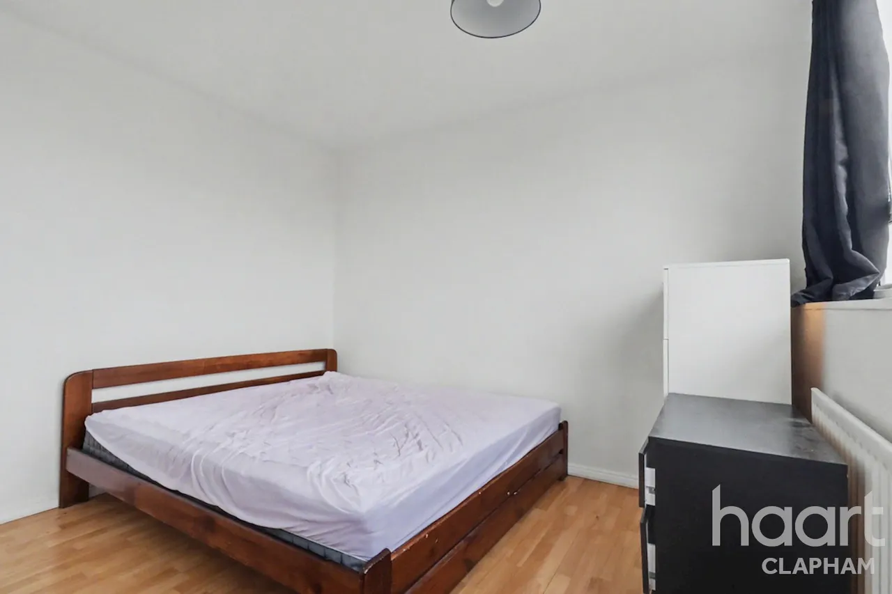 Stapleford Close, SW19, photo 12