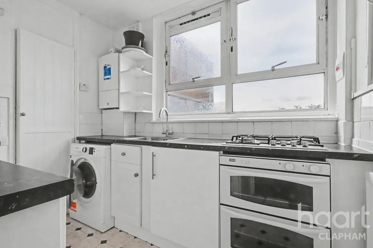 Stapleford Close, SW19, photo 7