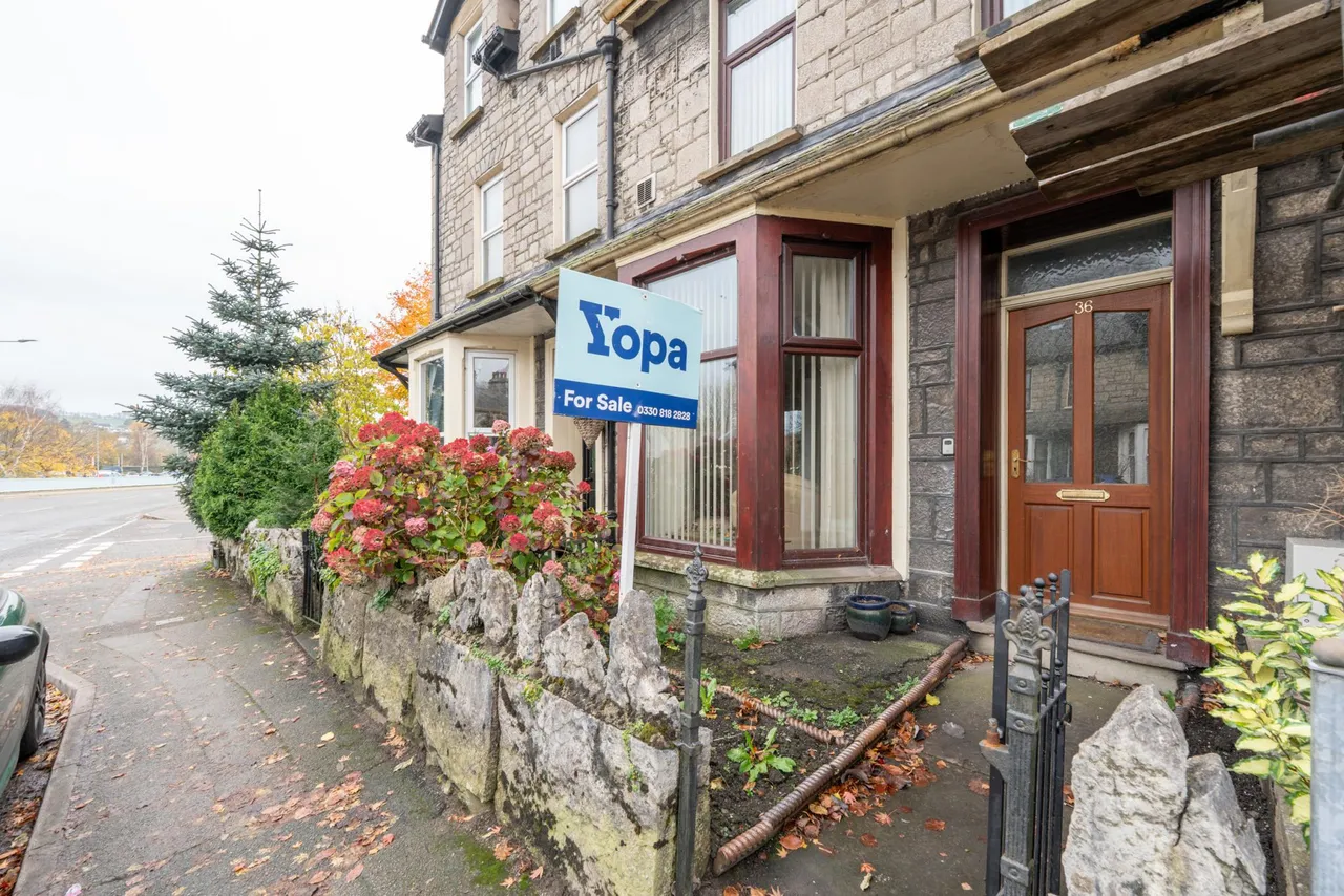 2 bed house for sale, Romney Road, Kendal, LA9