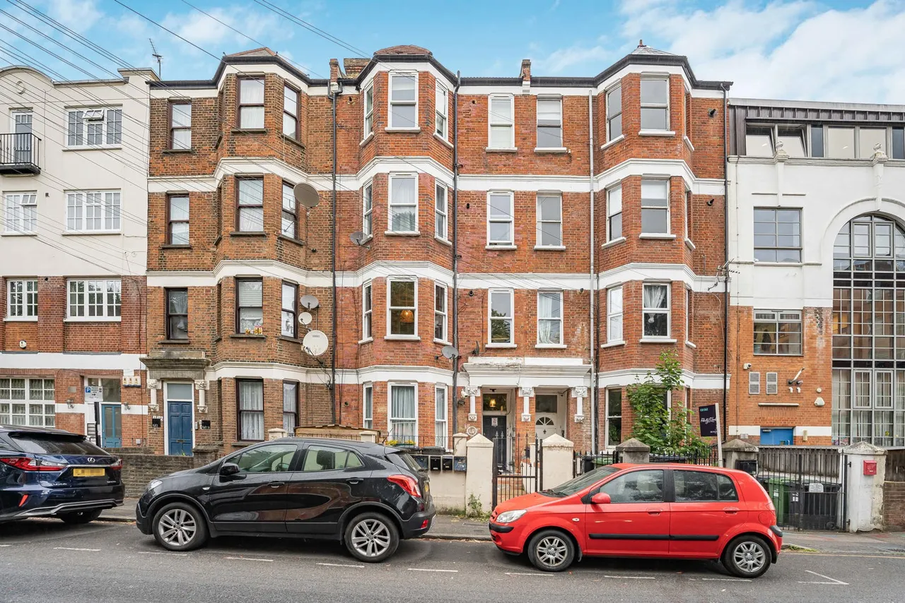 1 bed flat for sale, Brighton Terrace, London, SW9