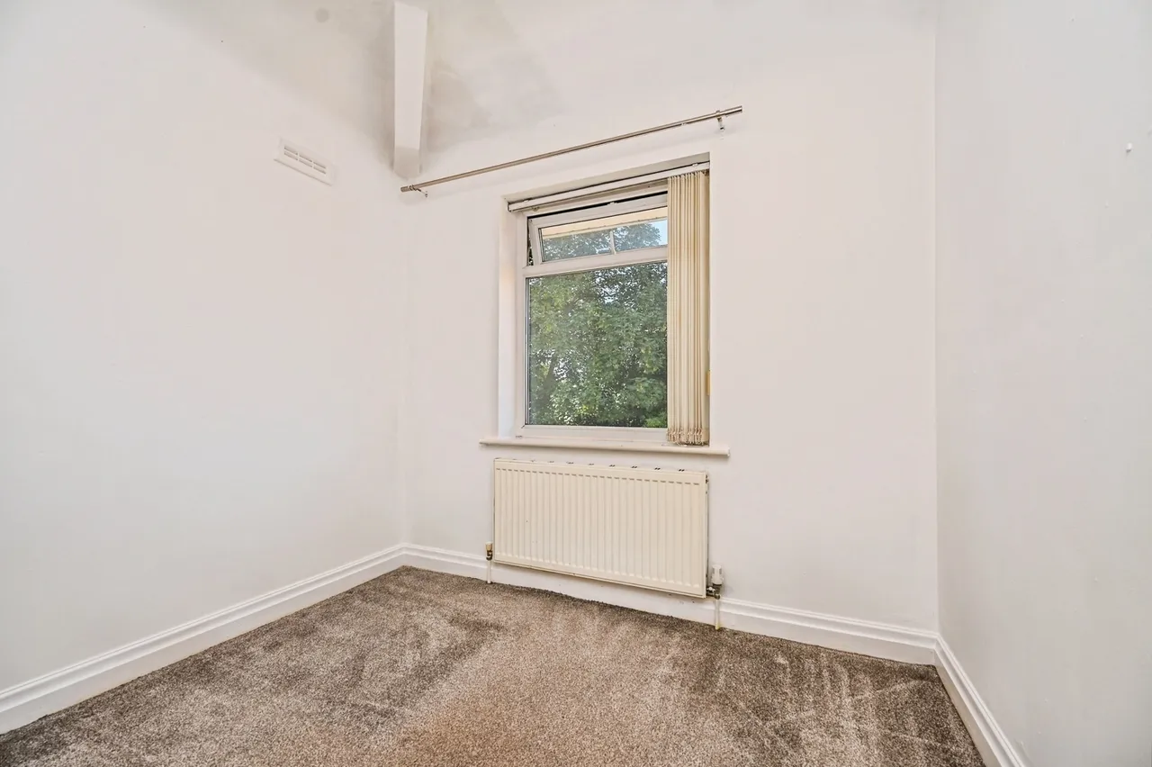 Cedar Grove, Maghull, L31, photo 13