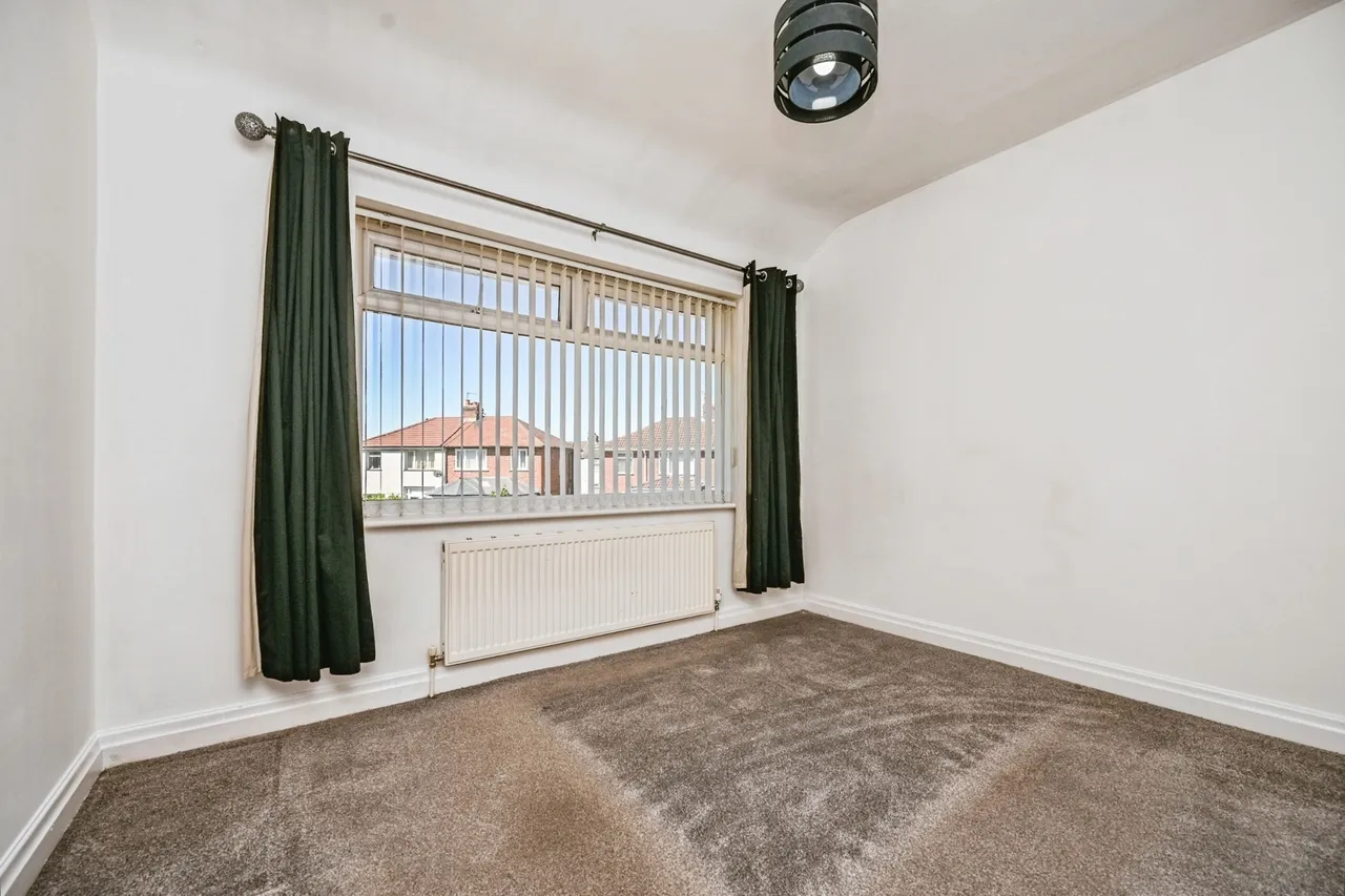Cedar Grove, Maghull, L31, photo 12