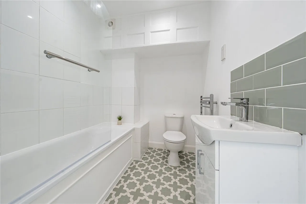 Bushey Road, London, photo 7