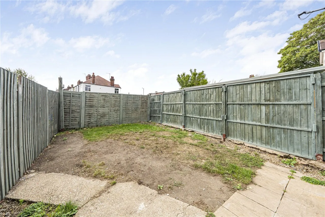 Bushey Road, London, photo 8