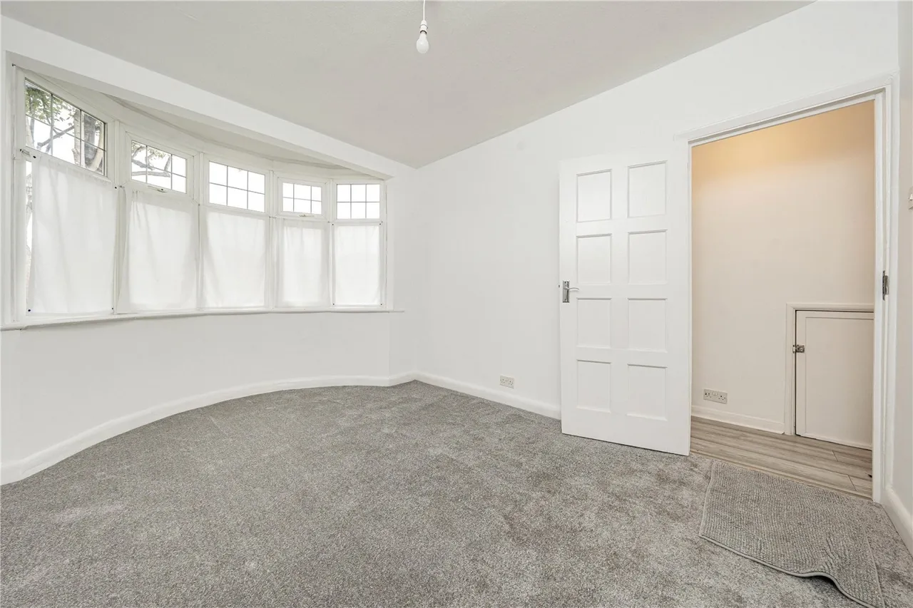 Bushey Road, London, photo 4