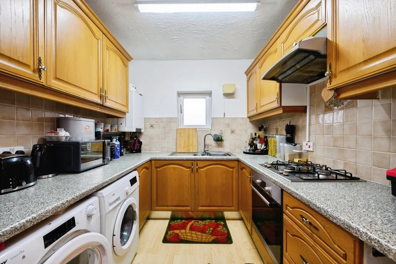 Godstone Road, Kenley, Surrey, CR8, photo 3