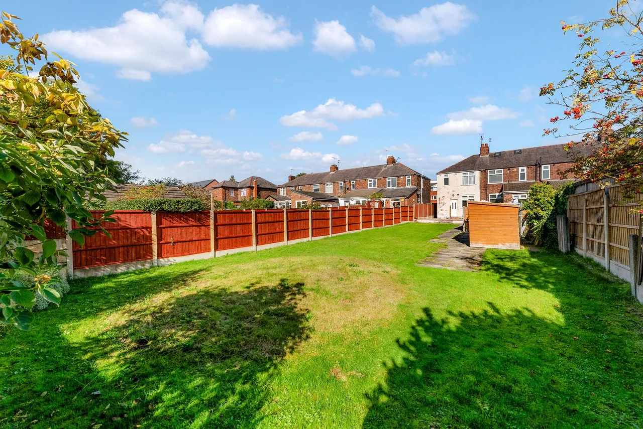 Crow Wood Lane, Widnes, WA8, photo 3