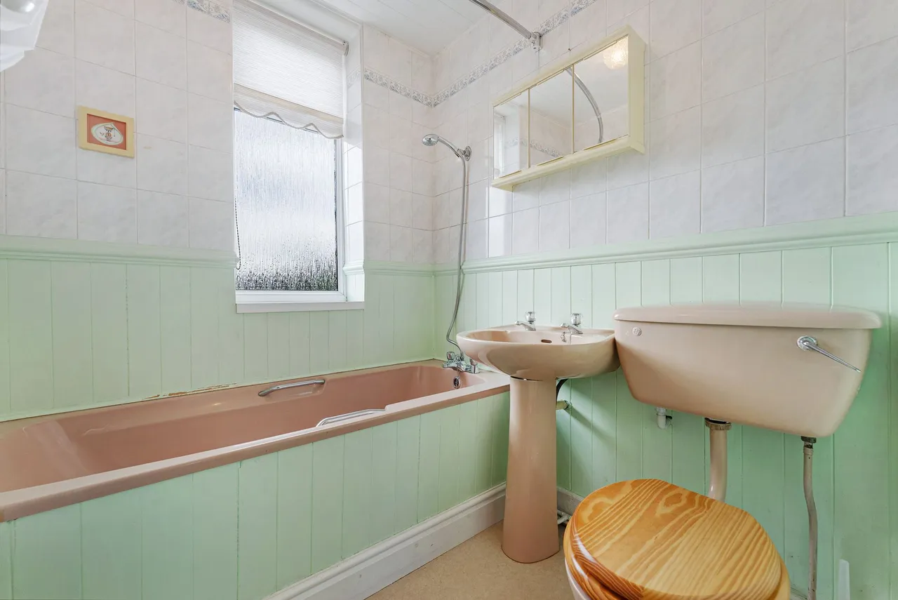 Crow Wood Lane, Widnes, WA8, photo 14