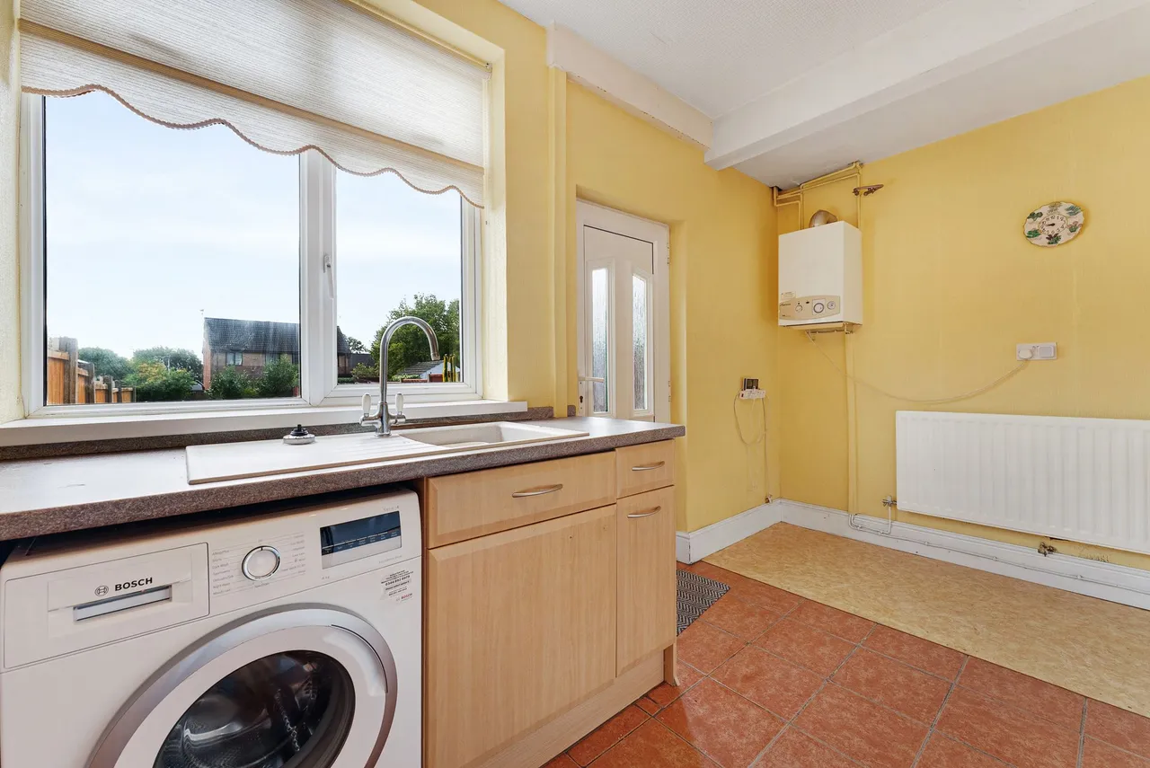 Crow Wood Lane, Widnes, WA8, photo 6