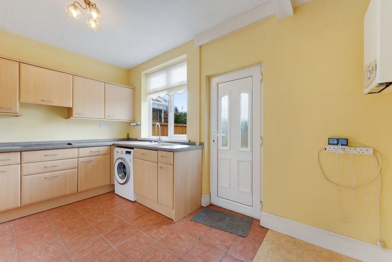Crow Wood Lane, Widnes, WA8, photo 5