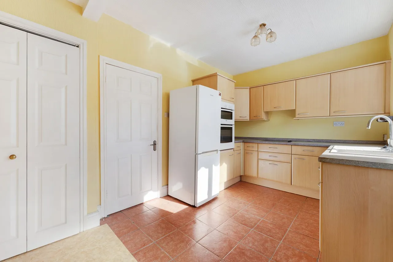Crow Wood Lane, Widnes, WA8, photo 4