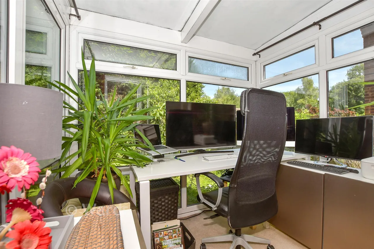 Foxden Drive, Downswood, ME15, photo 12