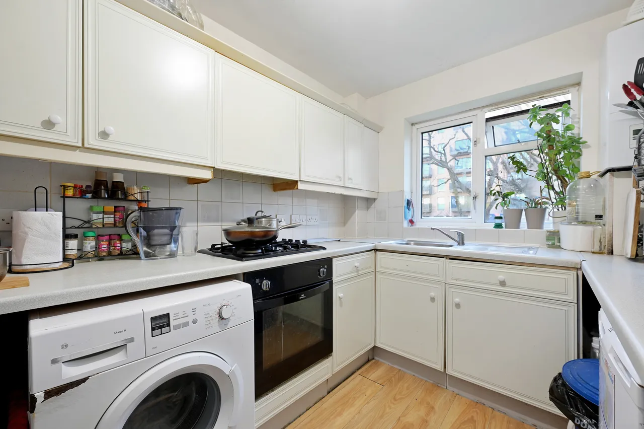 Downing Close, Harrow, HA2, photo 5