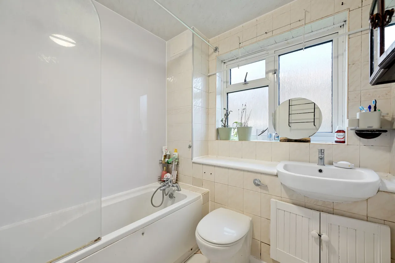 Downing Close, Harrow, HA2, photo 6
